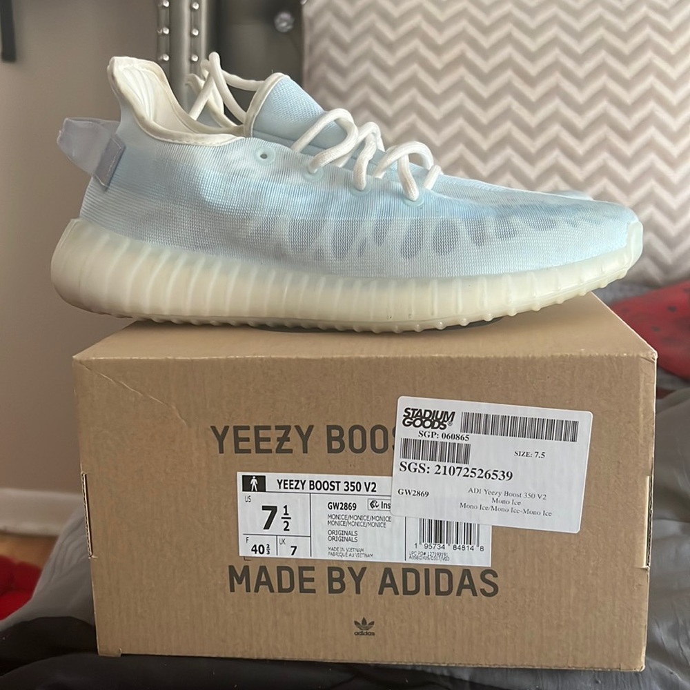 Yeezy Boost 350 Mono Ice